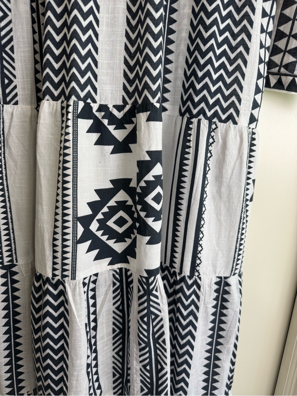 Be Boho Black White Geometric Tiered Button Front Cotton Midi Dress M - Picture 5 of 6